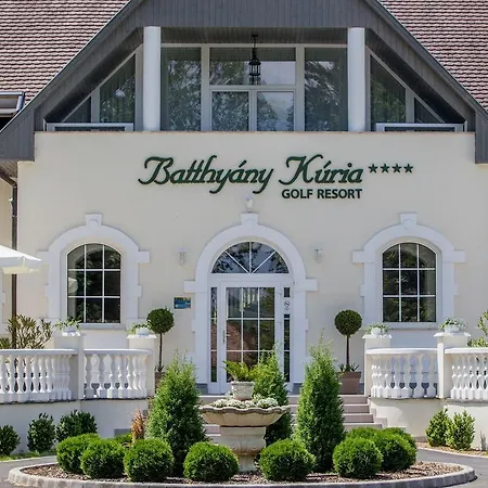 包贾尼库利亚酒店 4* Zalacsány