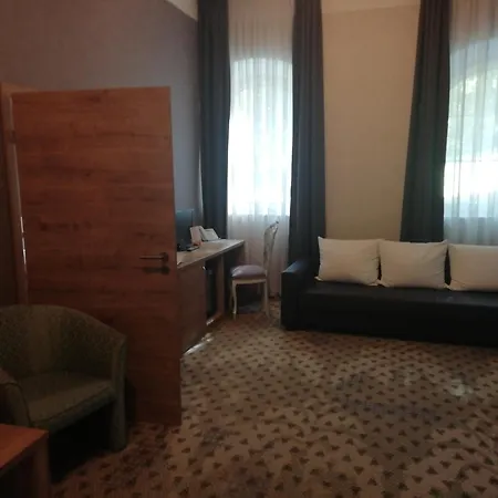 Batthyany Kuria Hotell