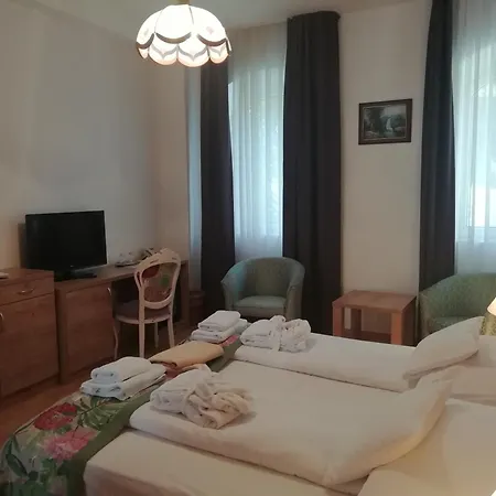 Batthyany Kuria فندق