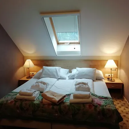 Batthyany Kuria فندق